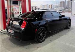 کرایسلەر 300